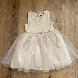 Kenzi Girls Cream Dress with Gold accents and gold sequins Size 4T